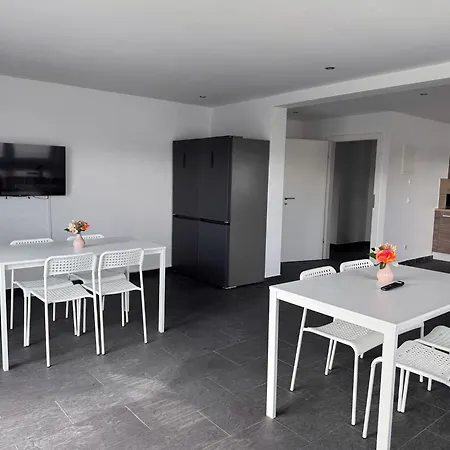 T&k - - 4-7 - Private Parking - Wifi - Fully Equipped Kitchen Wegberg