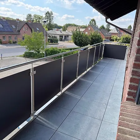 T&k - - 4-7 - Private Parking - Wifi - Fully Equipped Kitchen * Wegberg
