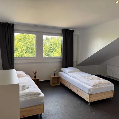 T&k - - 4-7 - Private Parking - Wifi - Fully Equipped Kitchen Apartment Wegberg