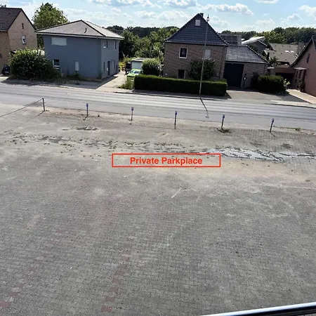 T&k - - 4-7 - Private Parking - Wifi - Fully Equipped Kitchen