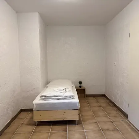 T&k - - 4-7 - Private Parking - Wifi - Fully Equipped Kitchen * Wegberg