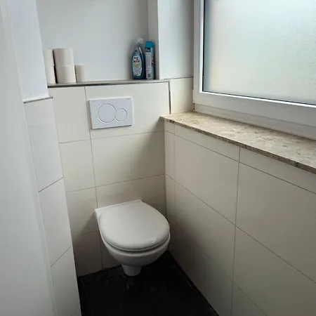 Apartment T&k - - 4-7 - Private Parking - Wifi - Fully Equipped Kitchen Wegberg