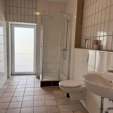 T&k - - 4-7 - Private Parking - Wifi - Fully Equipped Kitchen * Wegberg