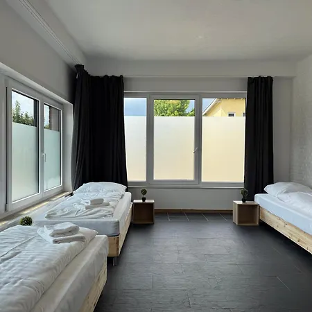Apartmán T&k - - 4-7 - Private Parking - Wifi - Fully Equipped Kitchen *