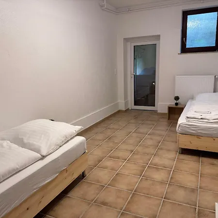 T&k - - 4-7 - Private Parking - Wifi - Fully Equipped Kitchen Apartment Wegberg