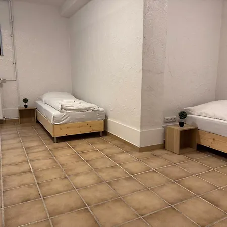 T&k - - 4-7 - Private Parking - Wifi - Fully Equipped Kitchen Wegberg