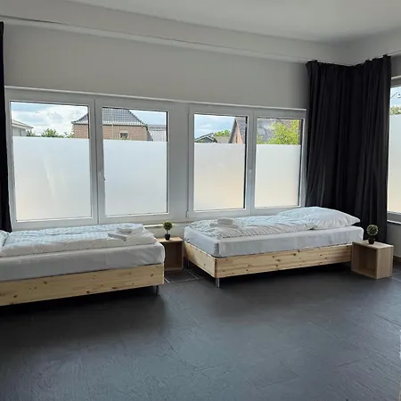 T&k - - 4-7 - Private Parking - Wifi - Fully Equipped Kitchen