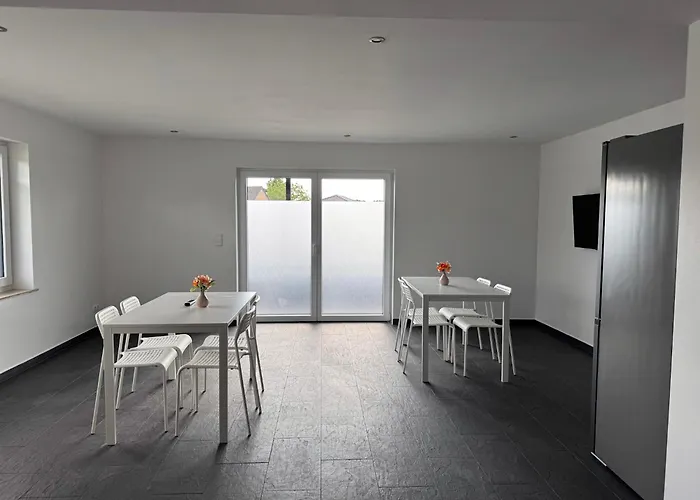 T&k - - 4-7 - Private Parking - Wifi - Fully Equipped Kitchen