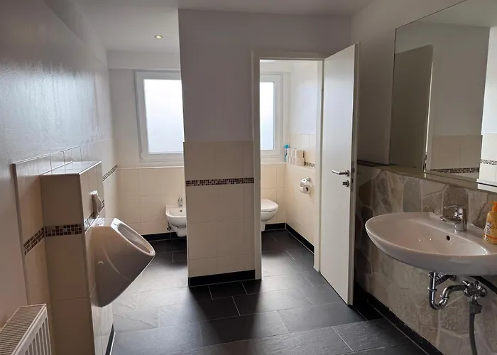 T&k - - 4-7 - Private Parking - Wifi - Fully Equipped Kitchen