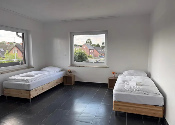 T&k - - 4-7 - Private Parking - Wifi - Fully Equipped Kitchen *