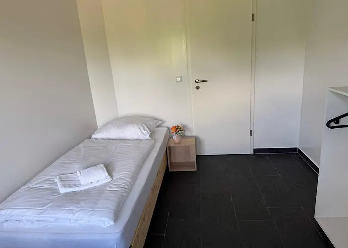 T&k - - 4-7 - Private Parking - Wifi - Fully Equipped Kitchen