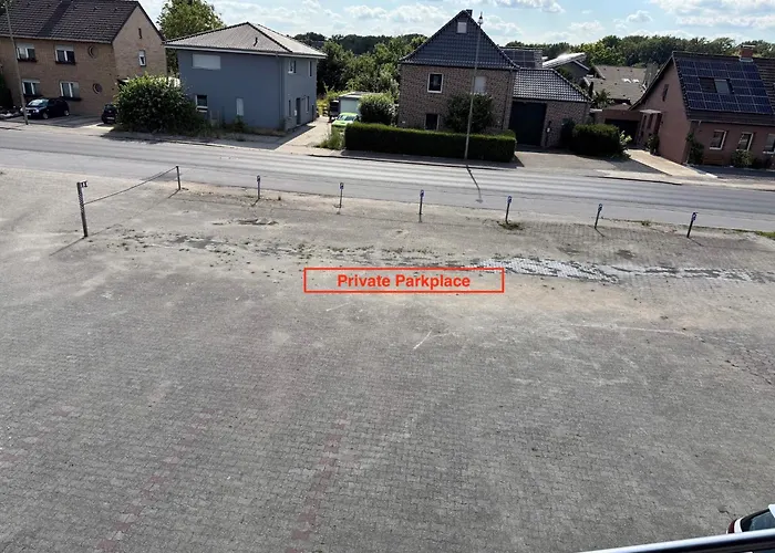 T&k - - 4-7 - Private Parking - Wifi - Fully Equipped Kitchen