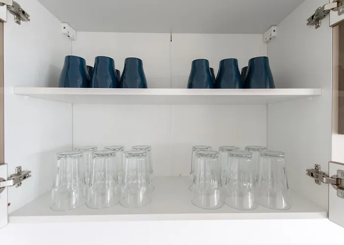 T&k - - 4-7 - Private Parking - Wifi - Fully Equipped Kitchen