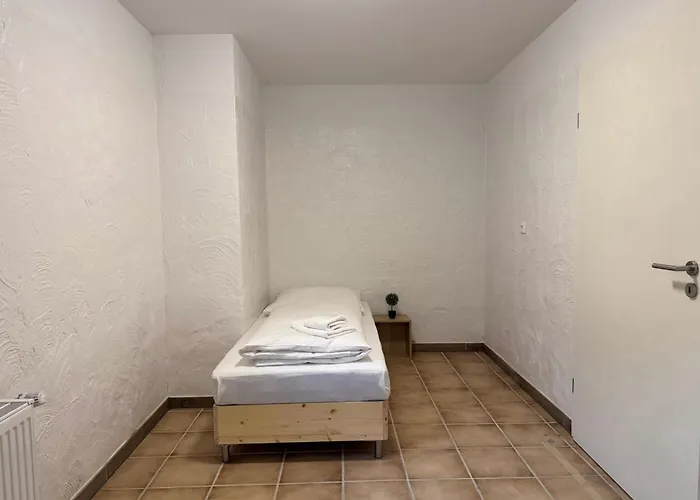 T&k - - 4-7 - Private Parking - Wifi - Fully Equipped Kitchen * Wegberg