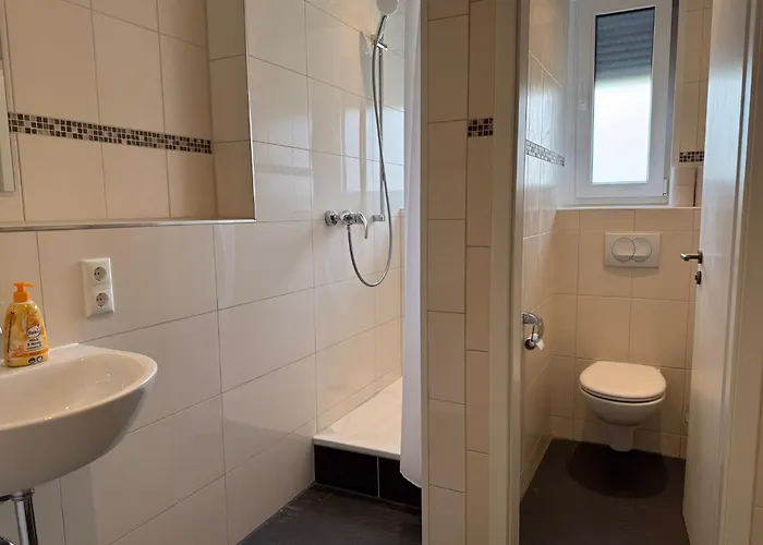 T&k - - 4-7 - Private Parking - Wifi - Fully Equipped Kitchen